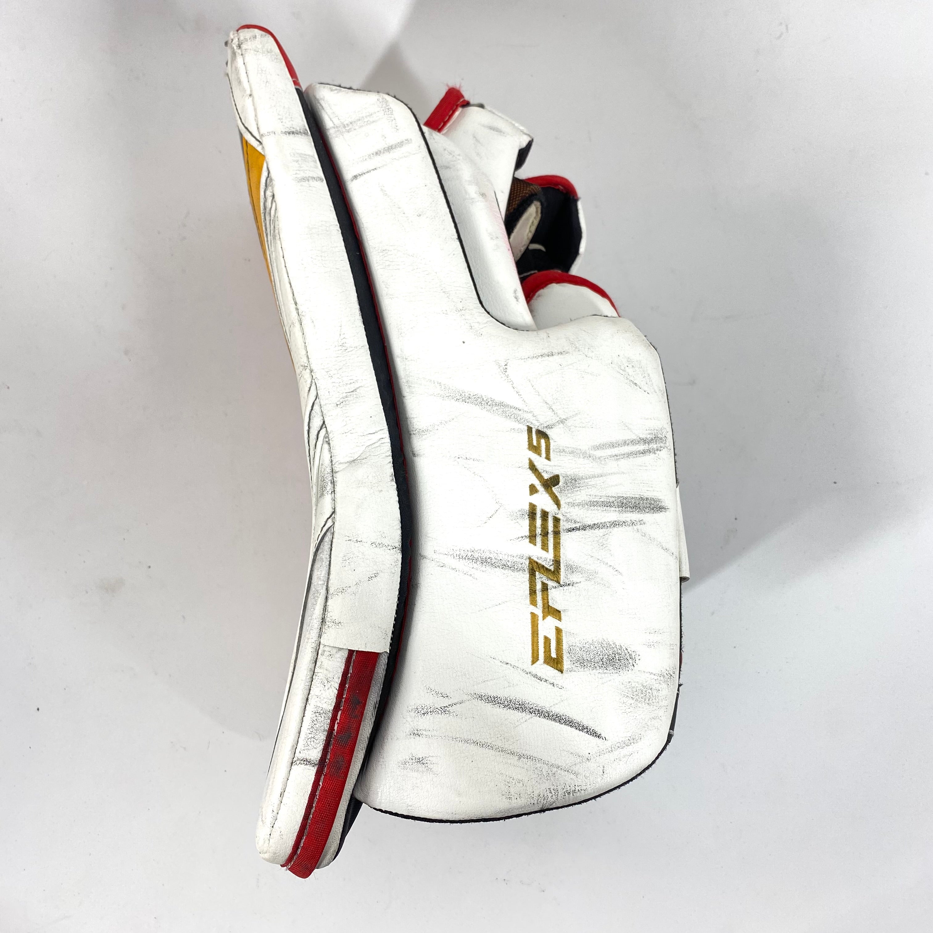 CCM Extreme Flex 5 - Ensemble complet de gardien de but senior Pro Stock d'occasion - Droitier (blanc/noir/rouge/jaune)